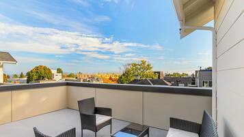 Basic Studio | Terrace/patio