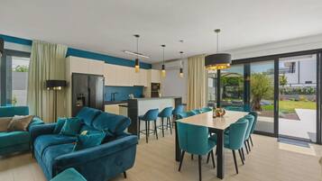 Villa | 4 bedrooms, soundproofing