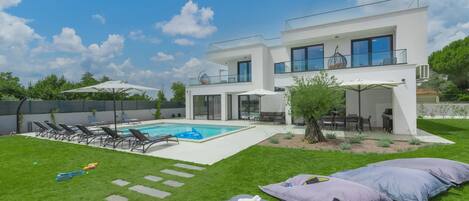 Villa | 4 habitaciones y insonorización