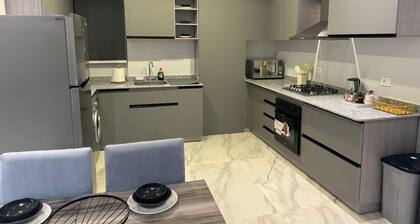 Cozy 2-bedroom apartment in delightful Cairo Governorate with WiFi, AC