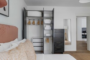 2 bedrooms, iron/ironing board, WiFi, bed sheets