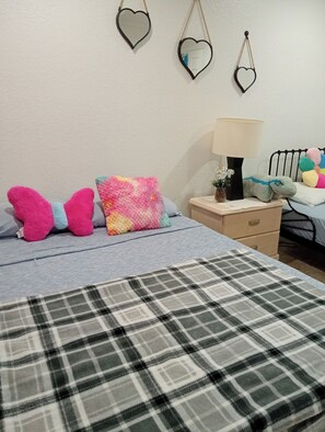 1 bedroom, WiFi, bed sheets