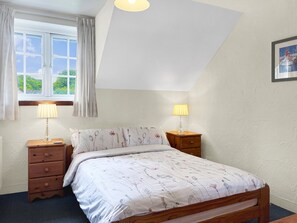 2 slaapkamers, een bureau, een strijkplank/strijkijzer, wifi