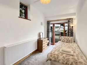 3 bedrooms, iron/ironing board, WiFi, bed sheets - Linhay, Swimbridge, Devon (Swimbridge, Barnstaple)