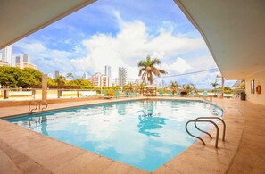 Pool - Laurdhomes Laguito Loft A Hot Ware 1bath, Lake View (Cartagena de Indias)