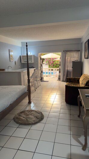 6 bedrooms, desk, iron/ironing board, free WiFi - Aparthotel 5-minutes away from beach w/ AC, Wi-Fi, & pool view in RodneyBay (Rodney Bay)