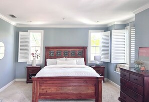 3 slaapkamers, een strijkplank/strijkijzer, wifi, beddengoed