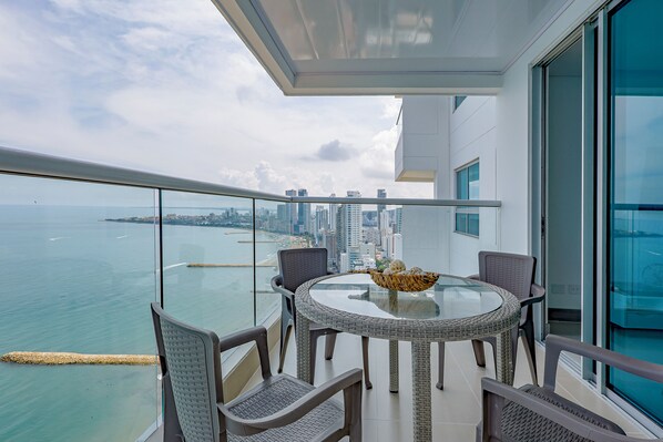 Outdoor dining - Laurdhomes Palmetto Beach Floor 3201, Sea View (Cartagena de Indias)