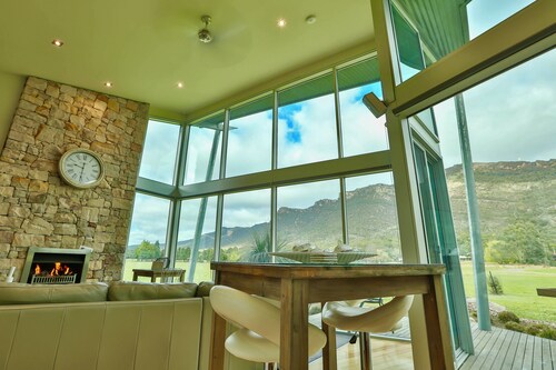 Ironstone - a Luxury couples retreat with amazing views and complete seclusion
