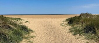 Unplugged Caravan Retreat Near the Sea
