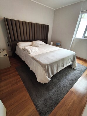 3 bedrooms, iron/ironing board, free WiFi, bed sheets - Penthouse Calefacción Piscina Temperada Miraflores (Miraflores)