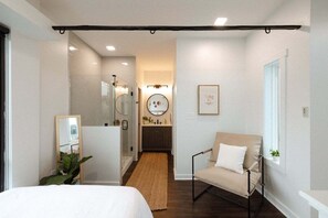 1 bedroom, free WiFi, bed sheets - Miller Loft at Container Park (Wilmington)