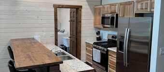 Brand new cabin in the woods!