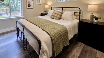 3 bedrooms, internet, bed sheets