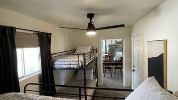 4 Schlafzimmer, Bügeleisen/Bügelbrett, kostenloses WLAN, Bettwäsche