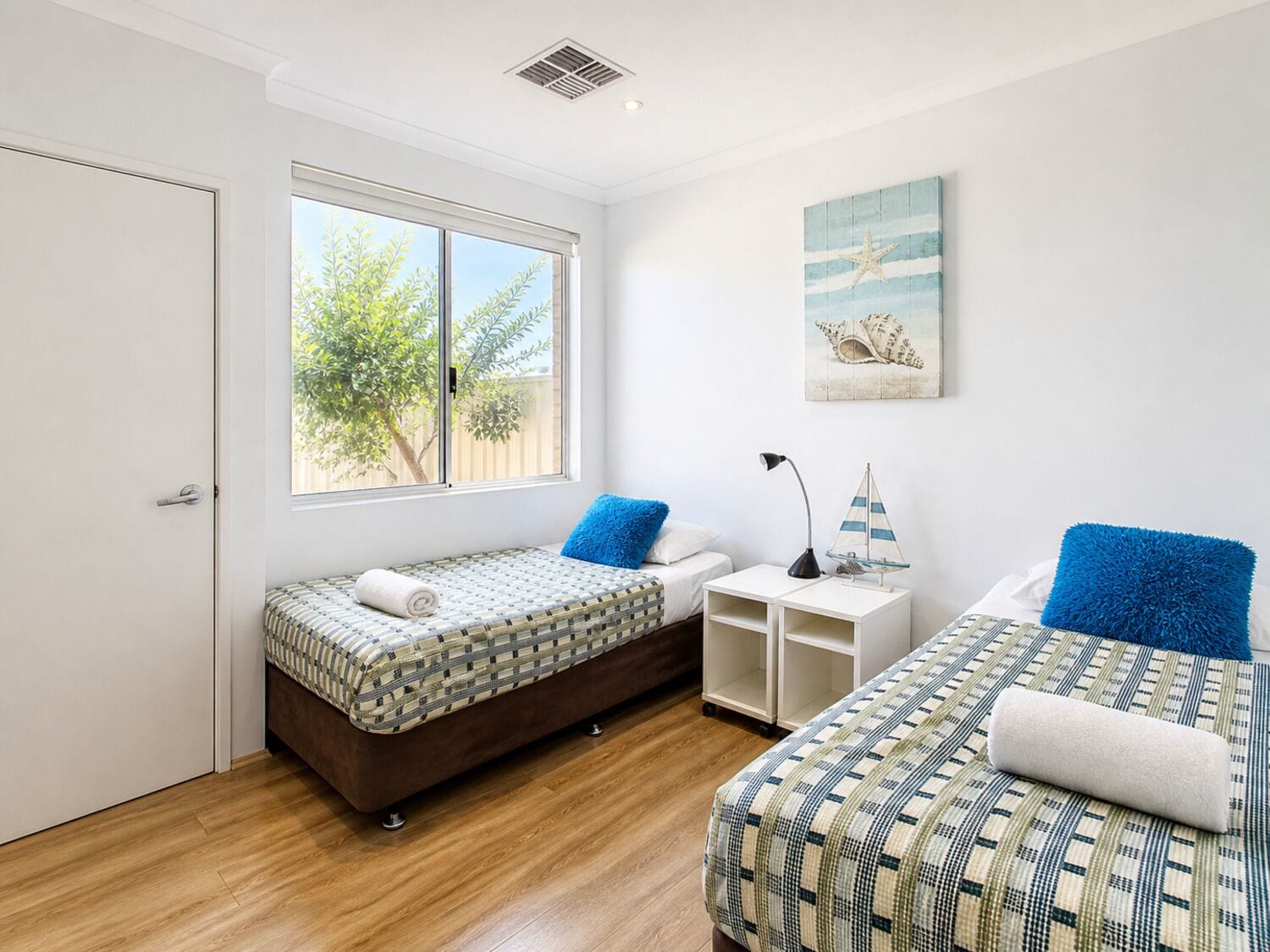 Deluxe House, Multiple Beds, Non Smoking | 4 bedrooms, individually decorated, individually furnished