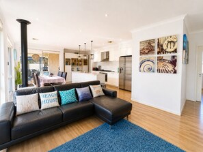 Deluxe House, Multiple Beds, Non Smoking | Living area | 55-inch TV with digital channels, Netflix, streaming services - Be Wowed By Bayou (Geographe)