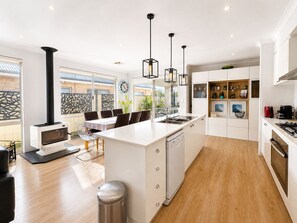 Deluxe House, Multiple Beds, Non Smoking | Private kitchen | Full-size fridge, microwave, oven, stovetop - Be Wowed By Bayou (Geographe)