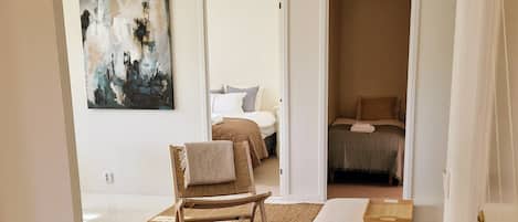 2 bedrooms, iron/ironing board, WiFi, bed sheets