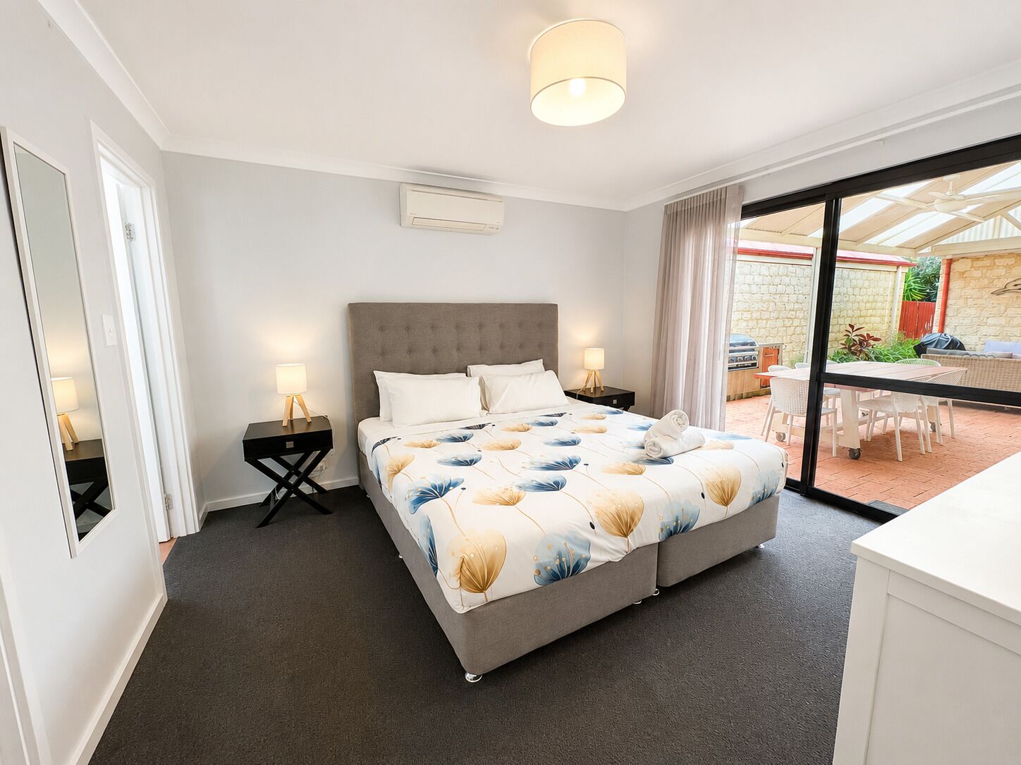 Deluxe House, Multiple Beds, Non Smoking | Laptop workspace, iron/ironing board, WiFi (free)