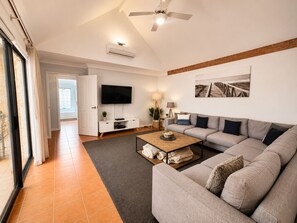 Deluxe House, Multiple Beds, Non Smoking | Living area - Halcyon Daze (Dunsborough)