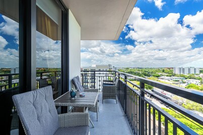 New 3 Bed 2 Bath In The  Little Havana 