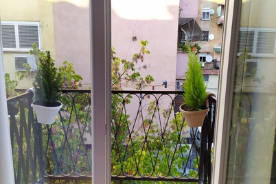 A-1 · Cosy Modern Studio With Balcony in Blloku