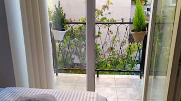 1 habitación, wifi y ropa de cama