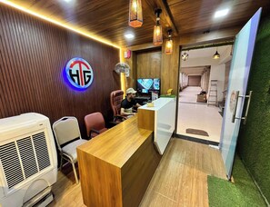 Reception - Hotel The Grand Near Maninagar Railway Station Ahmedabad (Ahmedabad)