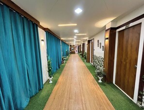 Lobby - Hotel The Grand Near Maninagar Railway Station Ahmedabad (Ahmedabad)
