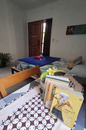 Double Room, Garden View | Desk, free WiFi