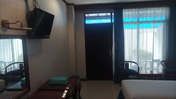 Kamar Twin Deluks | Meja kerja, Wi-Fi gratis, dan seprai linen