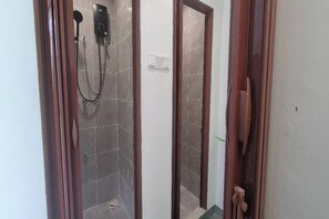 Deluxe Double Bunk Bed without Window | Bathroom | Shower, rainfall showerhead, free toiletries, hair dryer