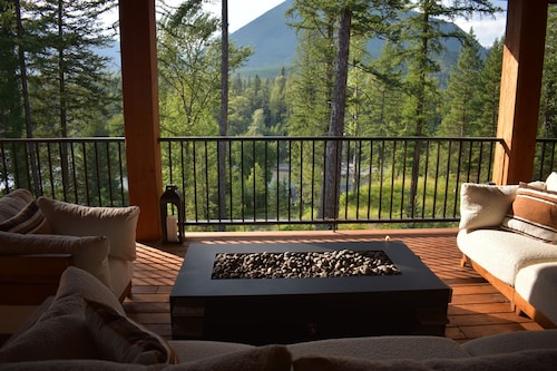 Mountain Modern River Retreat one mile from Glacier Park & 30 mi from Whitefish!