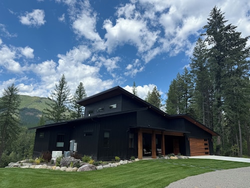 Mountain Modern River Retreat one mile from Glacier Park & 30 mi from Whitefish!