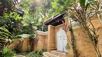 Khuôn viên nơi lưu trú