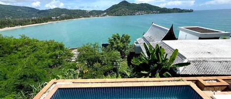 Panoramic Villa, 3 Bedrooms, Non Smoking, Kitchen | View from room
