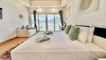 Vila panorâmica, 3 quartos, para não fumantes, cozinha | 3 quartos, cofres nos quartos, escrivaninha, Wi-Fi de cortesia