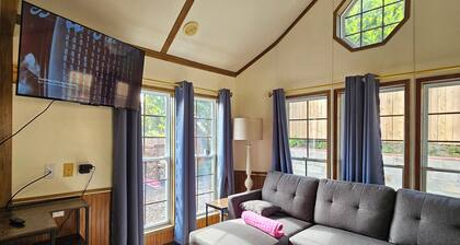 So much to enjoy at this 2-bedroom cottage in Charming Lakeside.