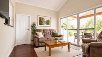 House, Multiple Beds, Non Smoking | Living area | 60-inch TV with digital channels