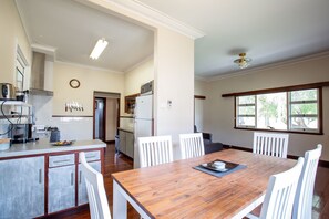 Casa, varias camas, para no fumadores | Comedor