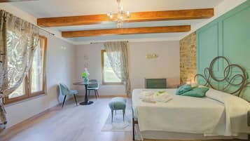 4 bedrooms, free WiFi, bed sheets