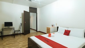 Room - Reddoorz @ The V'jour Hotel Angeles (Angeles City)
