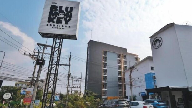 A building with a sign that reads 'BLU MON KEY Boutique.' - Blumonkey Boutique Bangsaen (Chonburi)