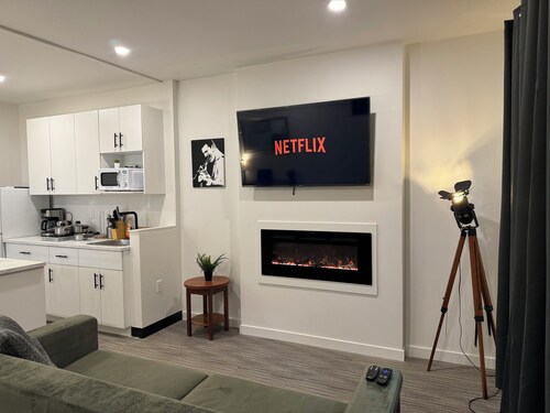 
Monthly Disc | Fast Wi-Fi -12