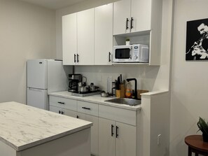 Køleskab, mikrobølgeovn