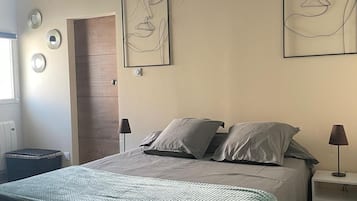 1 bedroom, iron/ironing board, free WiFi, bed sheets