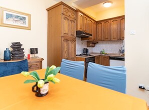 Ferienhaus (Two Bedroom Holiday Home) | Esszimmer