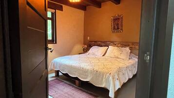 Cabaña familiar, vista a la montaña | 4 habitaciones y ropa de cama