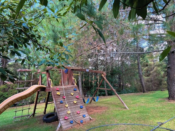 Children’s play area – outdoor